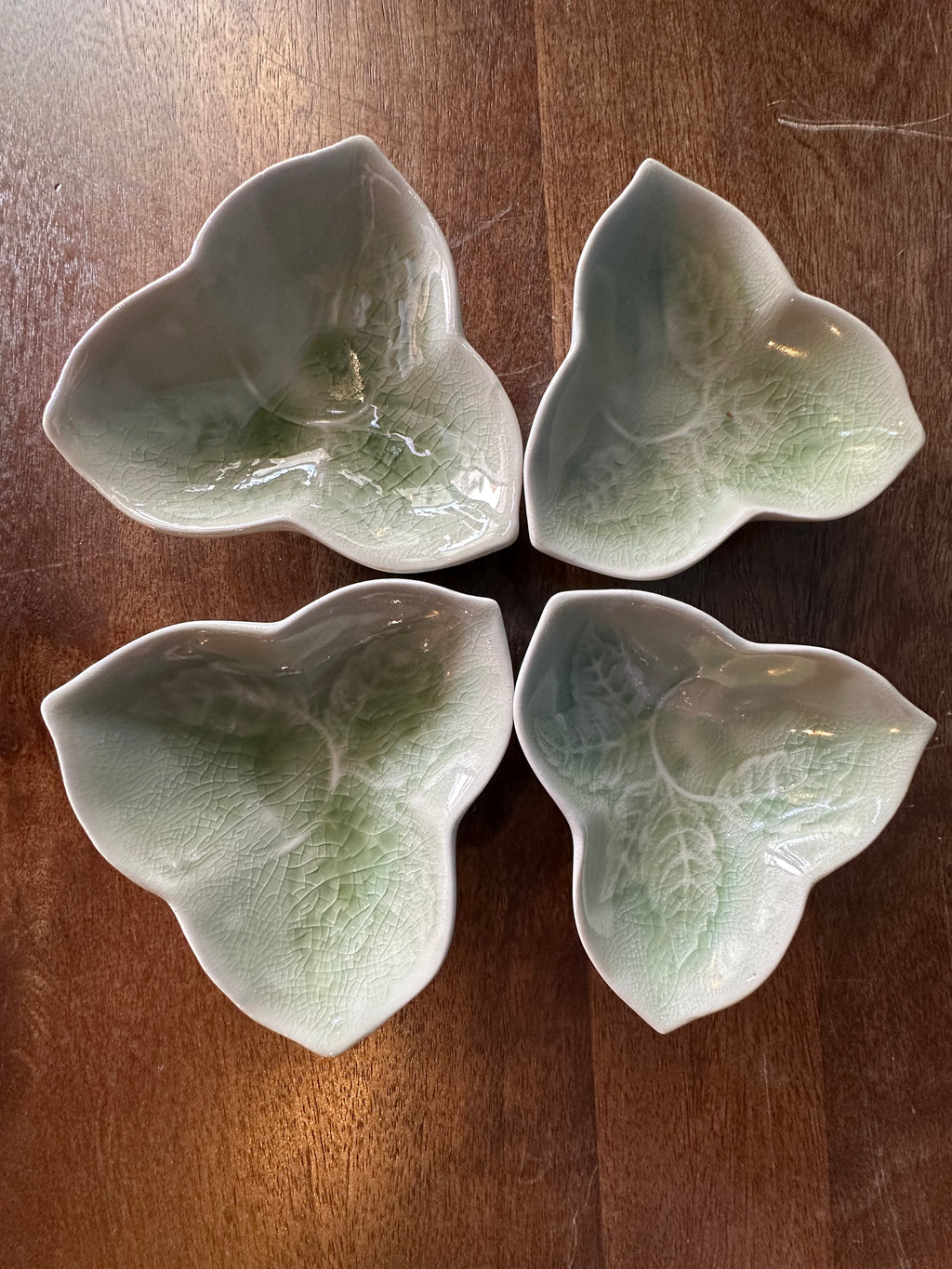 Green Leafs Triangle Ramekin