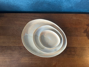 Free form oval plates