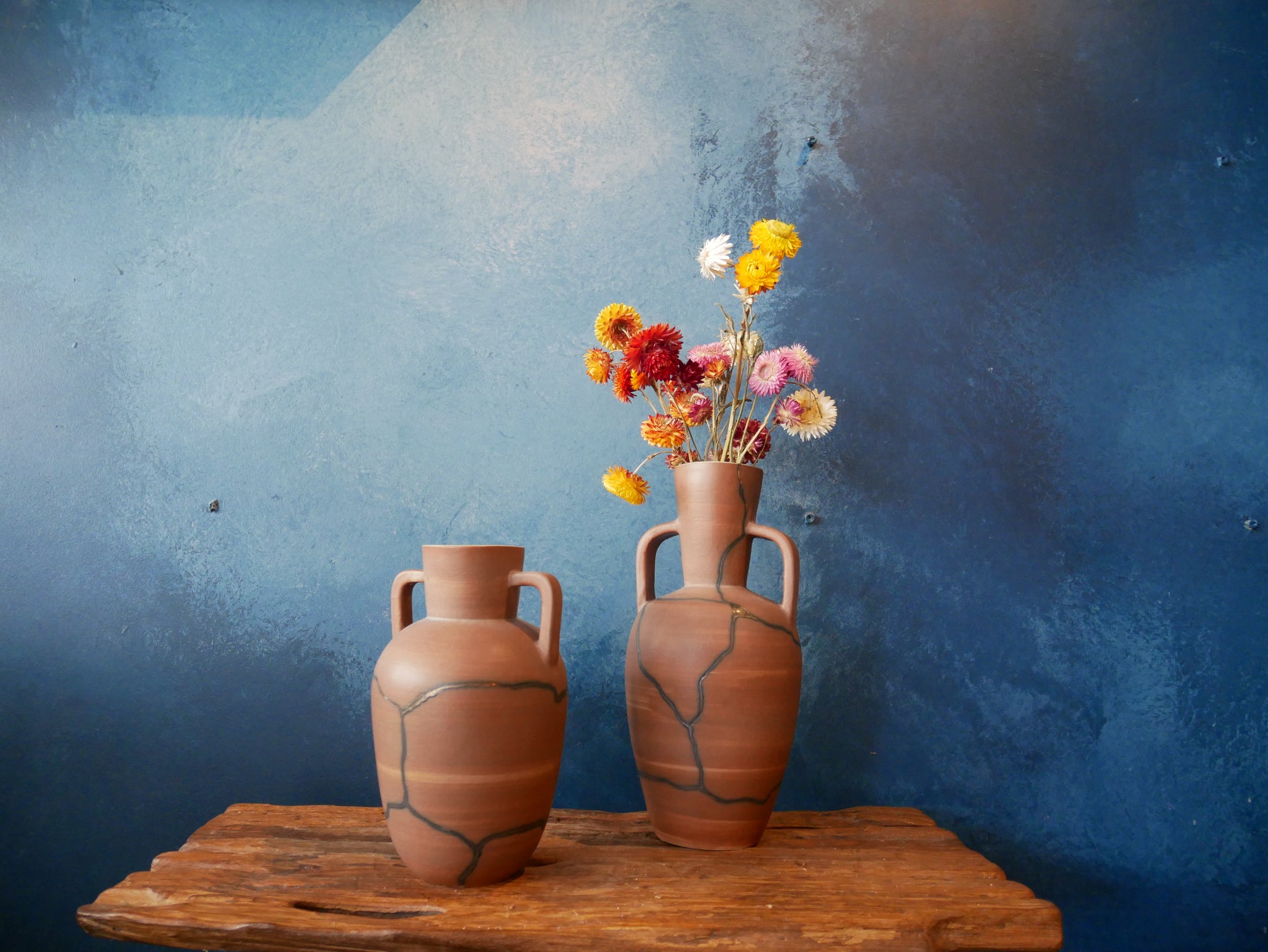 Brown Line Vase - ll - with handles