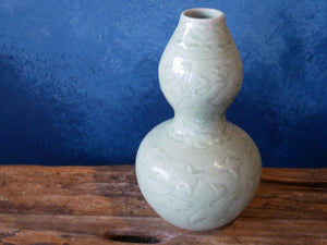 Green celadon | Bas-relief | Swan | Nam Tao Vase