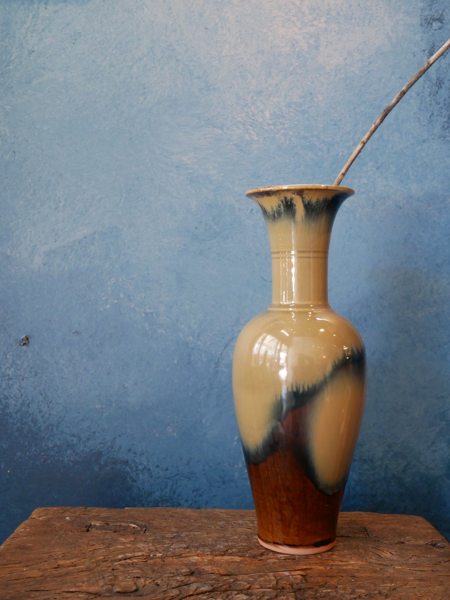 Lias Dynasty Vase